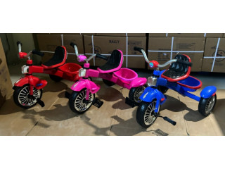 TRICYCLE TRICYCLE