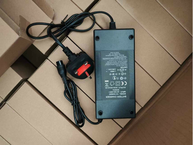 SC1063 CHARGER