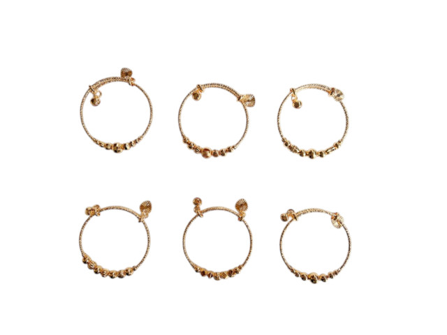 BRACELET