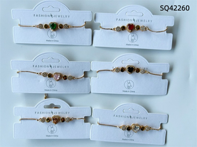 BRACELET