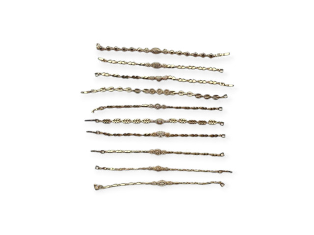 BRACELET